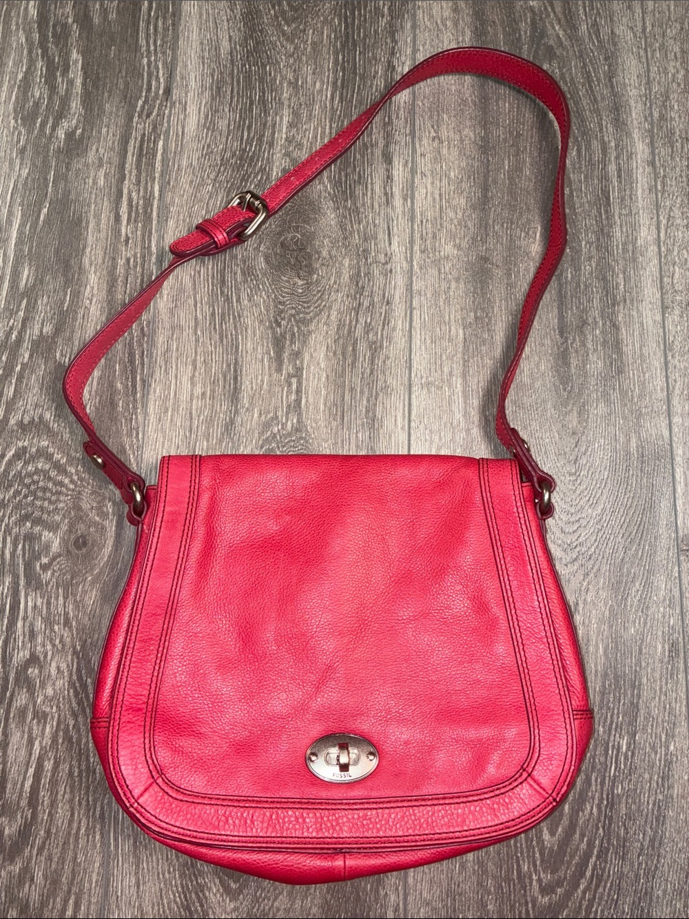 Fossil Pink Turn-Lock Crossbody Bag